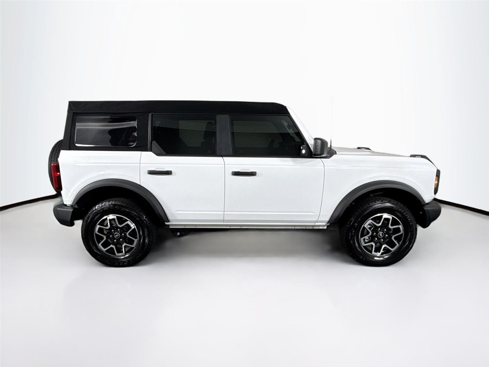 Used 2025 Oxford White Ford Base image 8