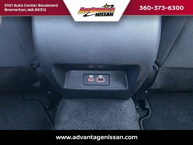 Used 2025 WHITE Nissan S image 16