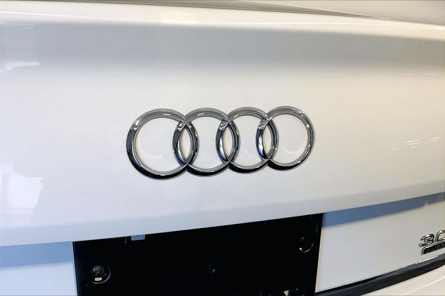 Used 2016 Glacier White Metallic Audi 3.0T Premium Plus image 32