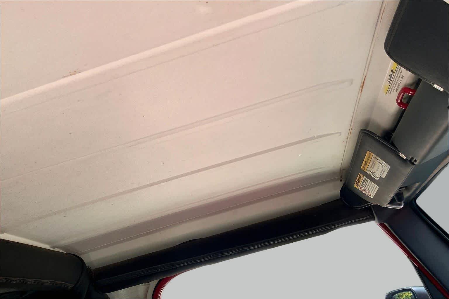 Used 2005 Flame Red Jeep X image 13