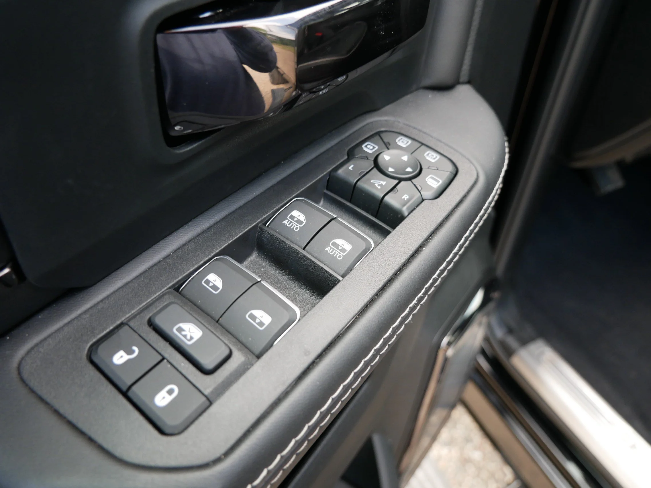 2026 RAM 2500 Limited - Photo 12