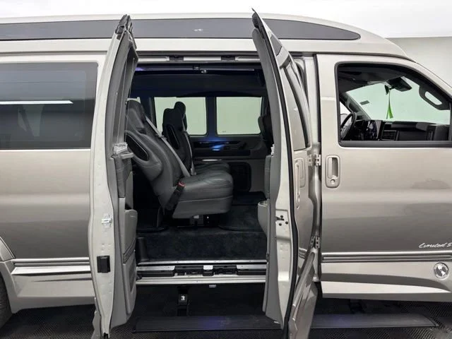2026 GMC Savana Cargo Work Van - Photo 7