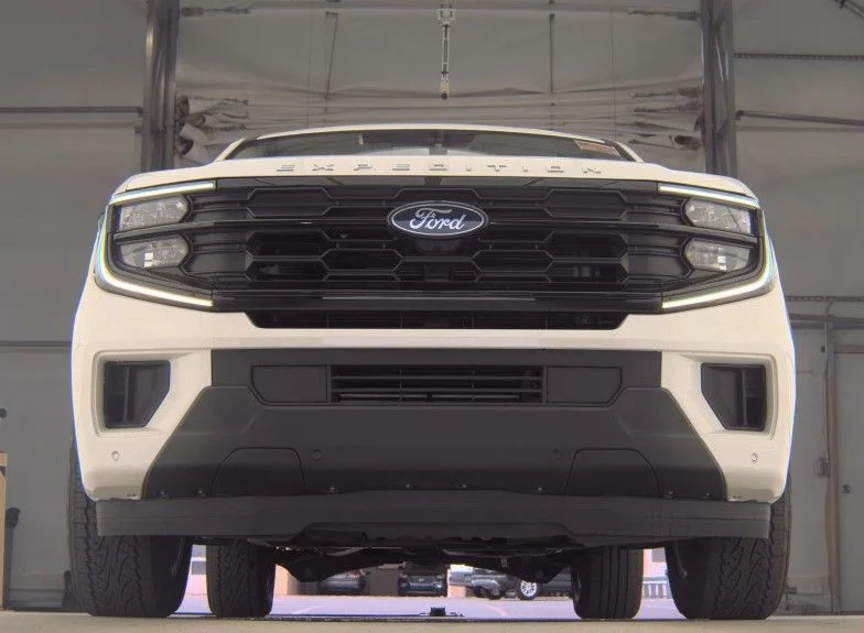 Used 2025 White Ford Active image 10