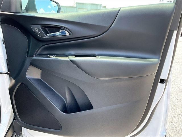 Used 2024 Summit White Chevrolet LT image 12