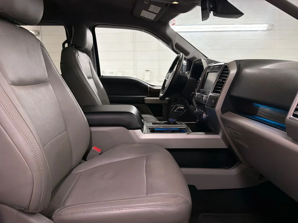 Used 2015 Silver Ford Lariat image 26