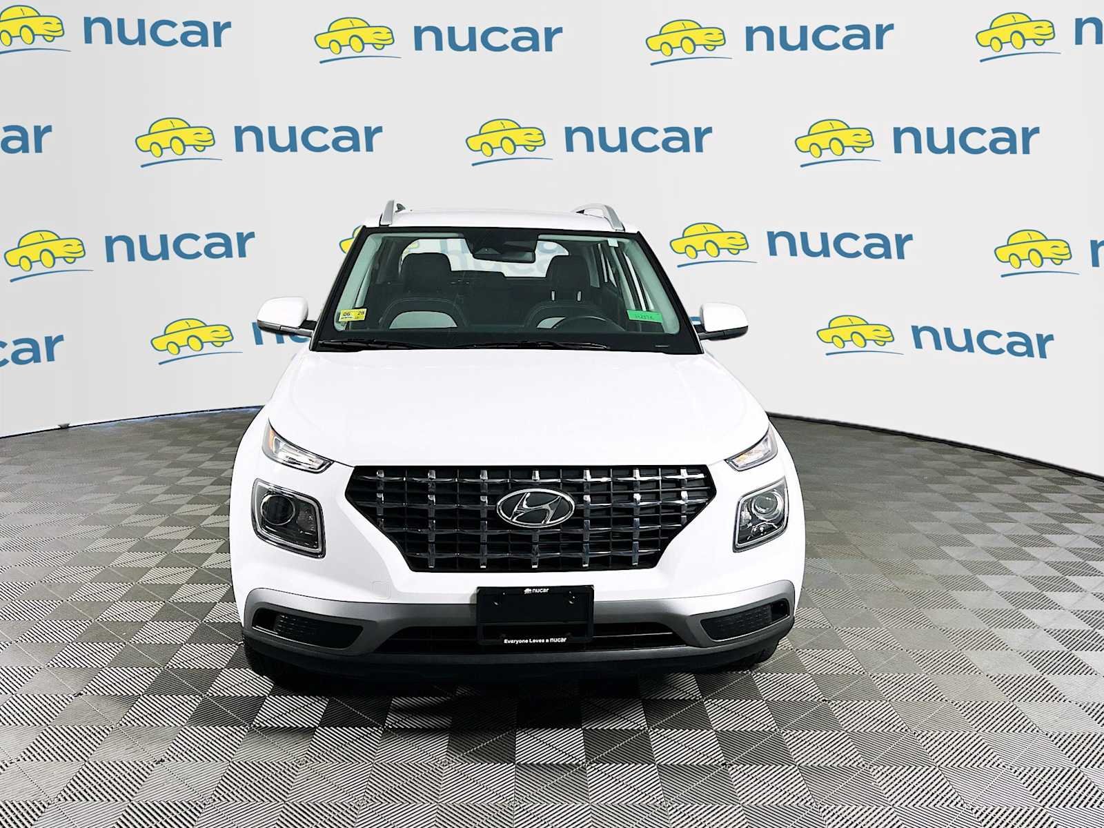 Used 2025 Lunar White Hyundai SEL image 2