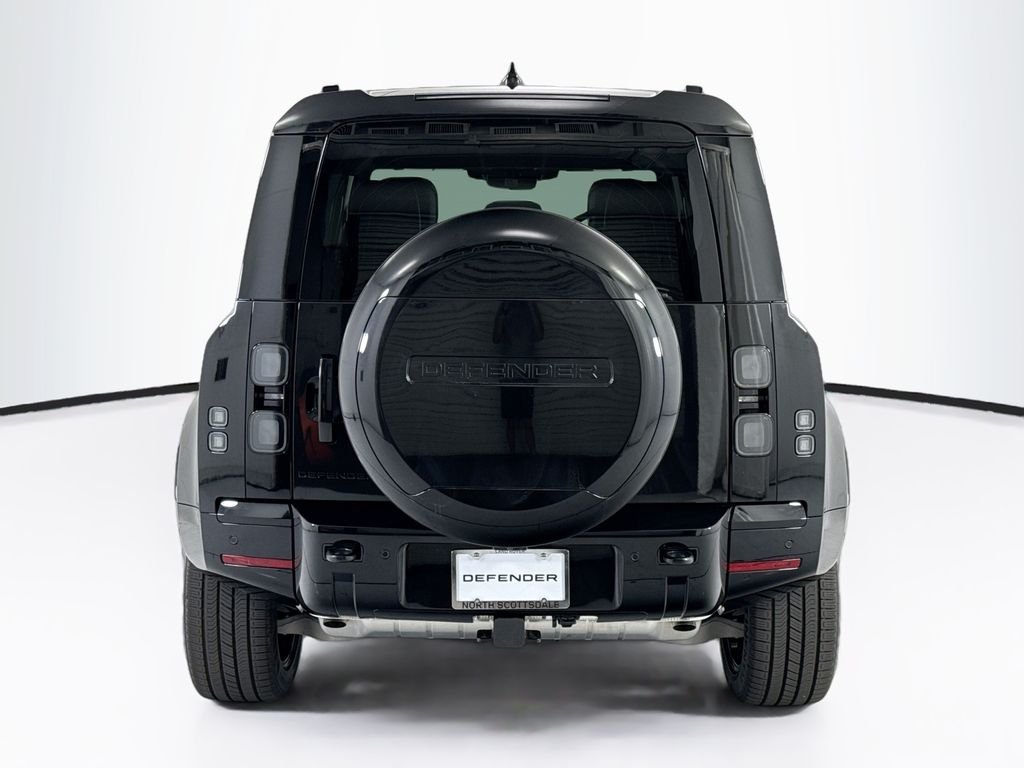 New 2026 Santorini Black Land Rover X-Dynamic SE image 6