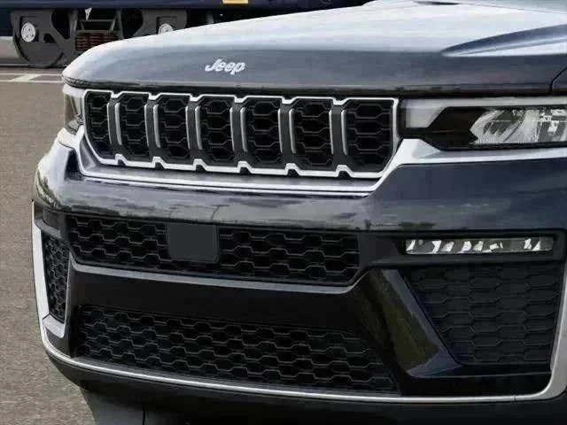 New 2027 High-Gloss Black Paint Jeep Limited image 7