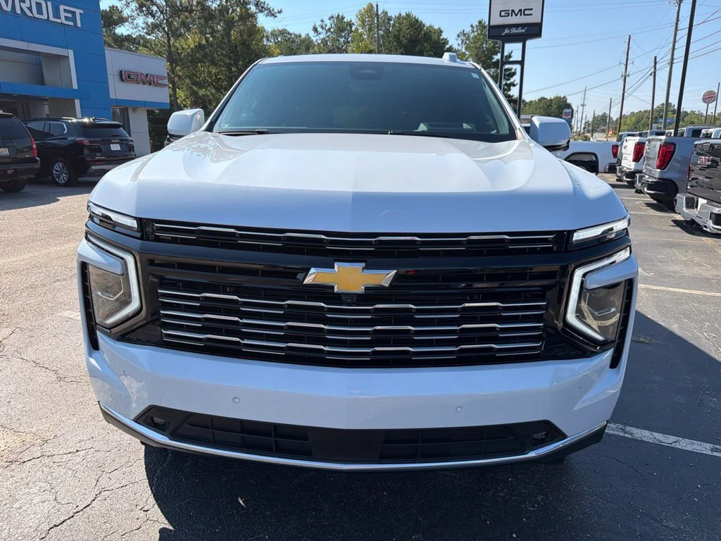 New 2026 Polar White Tricoat Chevrolet High Country image 8