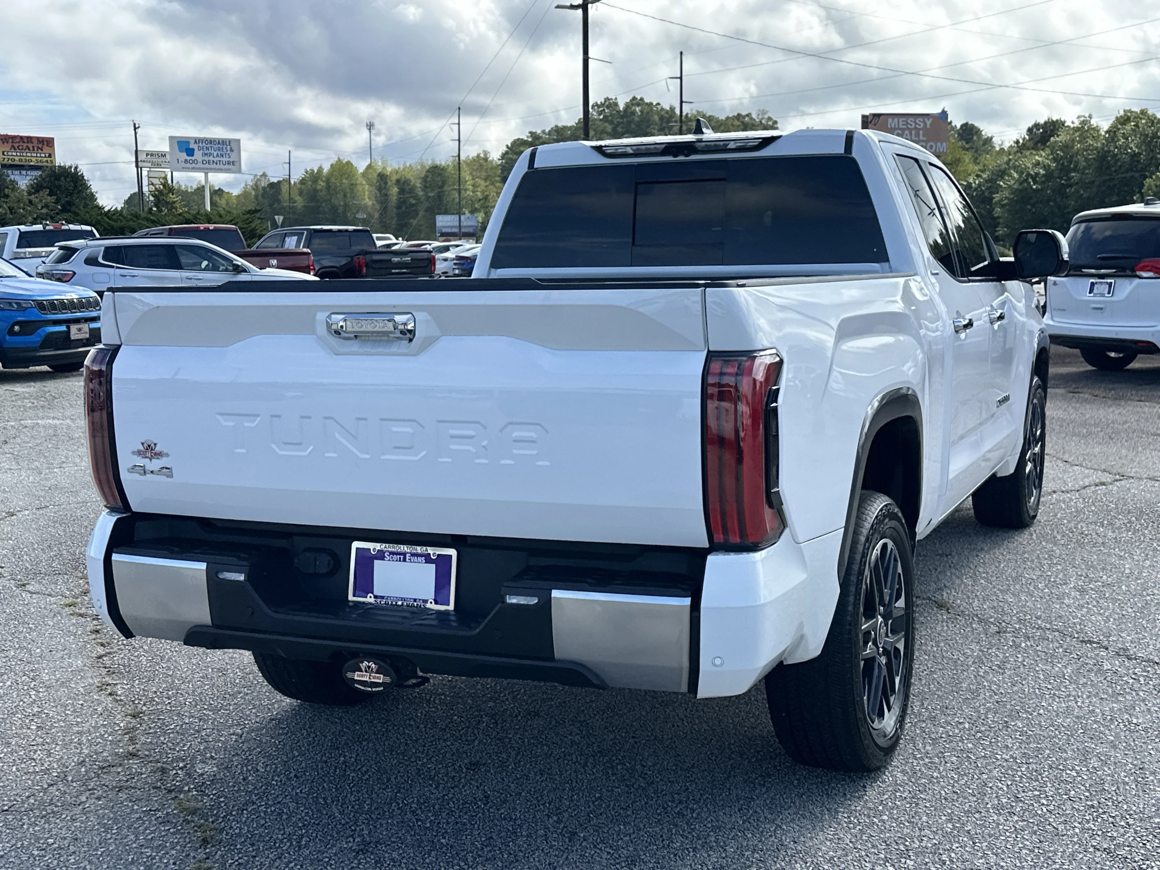 2022 Toyota Tundra Limited - Photo 8