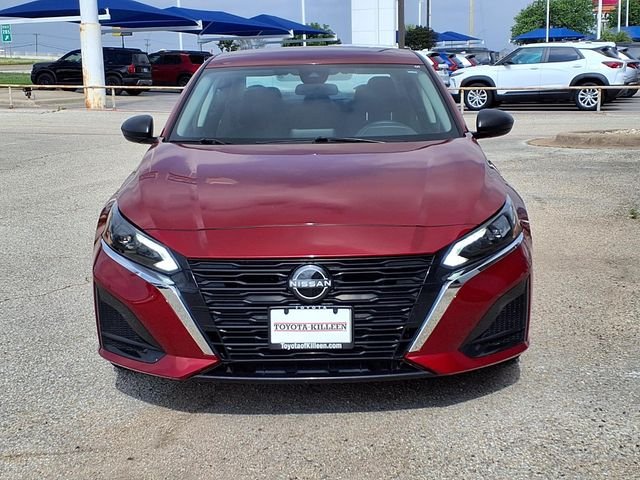 Used 2024 Red Nissan 2.5 SV image 2