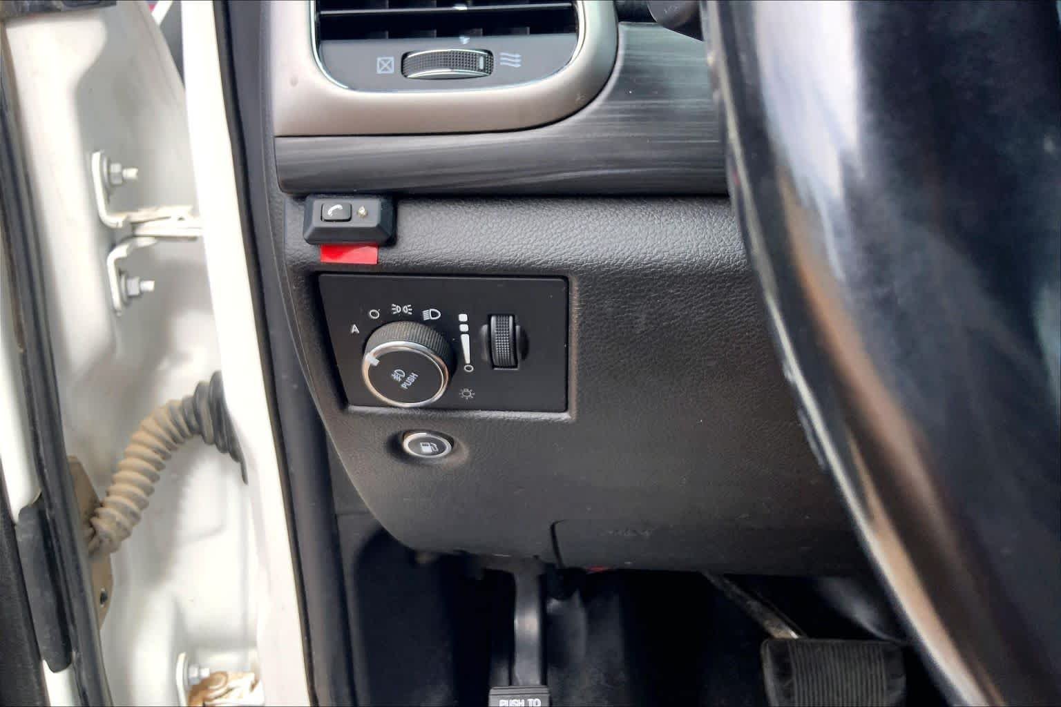 Certified Used 2021 Bright White Clearcoat Jeep Laredo X image 36