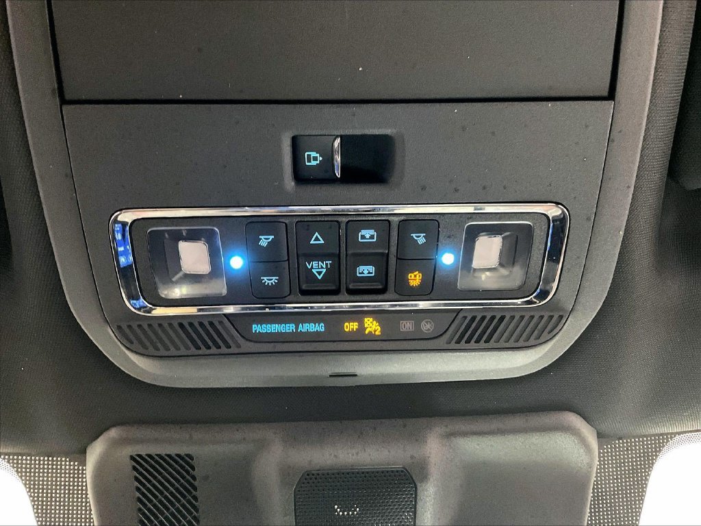 Used 2022 White Ford Lariat image 26