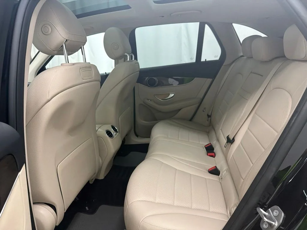 Used 2018  Mercedes-Benz GLC 300 image 22