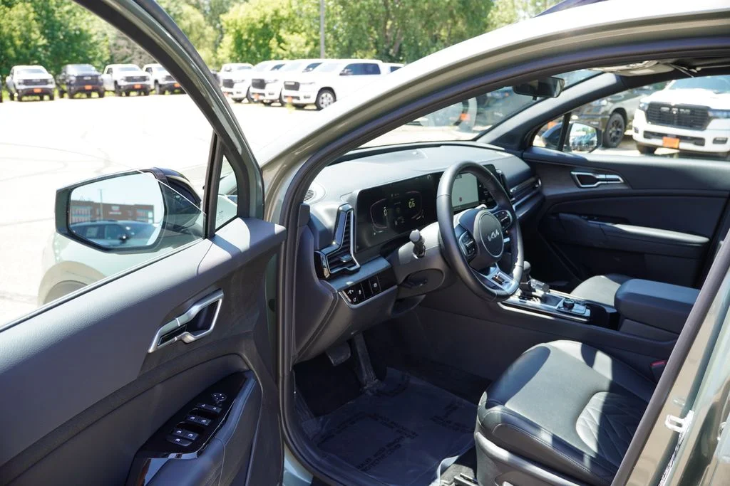 Certified Used 2024 Jungle Green Kia X-Line image 14
