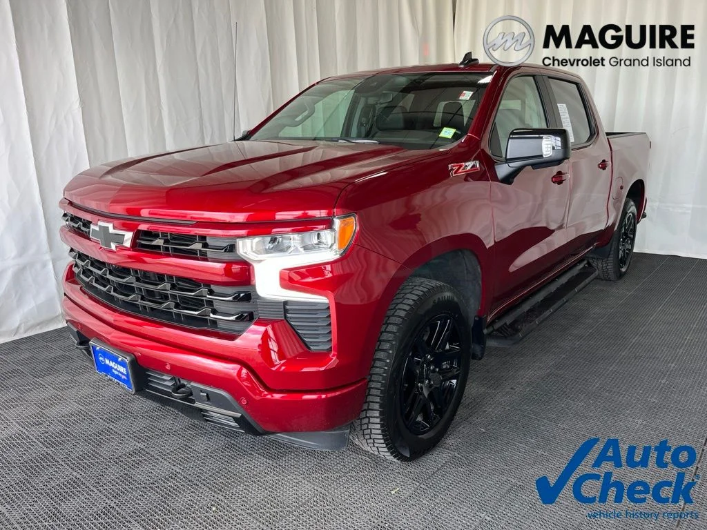 Used 2025 Red Chevrolet RST image 1