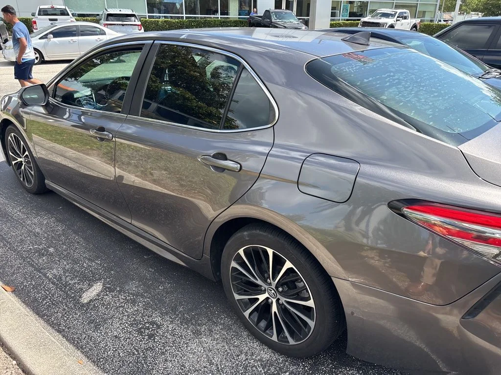 Used 2019 Gray Toyota SE image 16