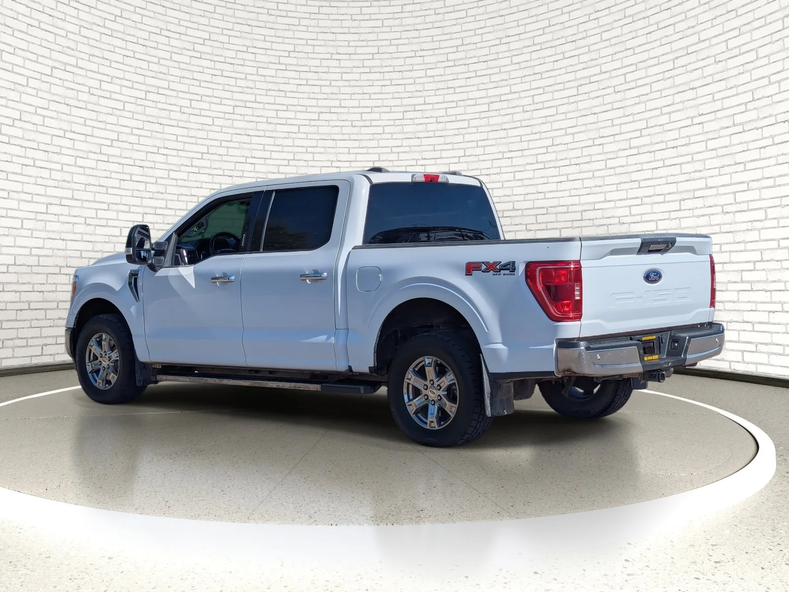Used 2021 Oxford White Ford XLT image 5