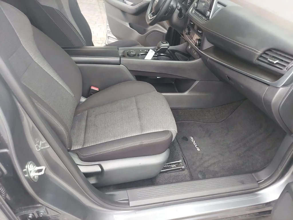 Used 2023 Gray Nissan SV image 31