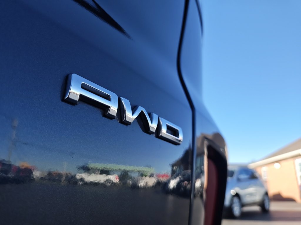 Used 2022 Blue Ford SEL image 26