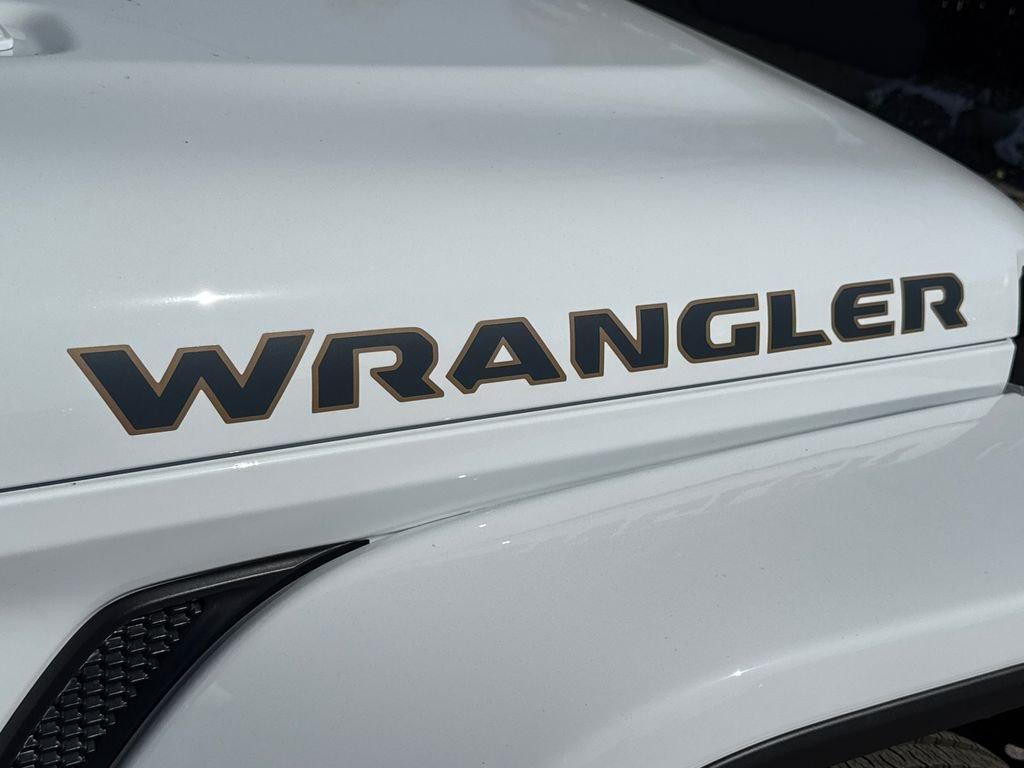New 2026 Bright White Clearcoat Jeep 85th Anniversary Edition image 10