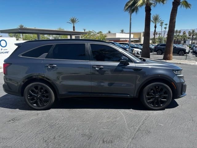 Used 2022 Gravity Gray Kia SX-Prestige image 4