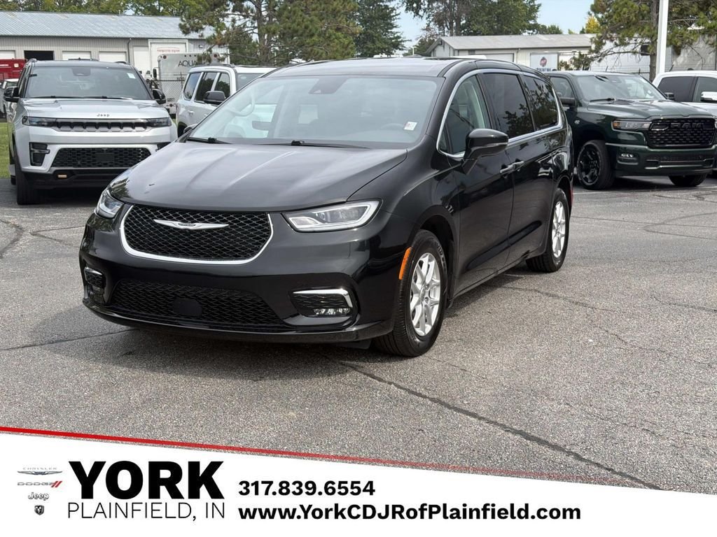 Black 2024 Chrysler Pacifica Minivan Front-Wheel Drive 9-Speed Automatic