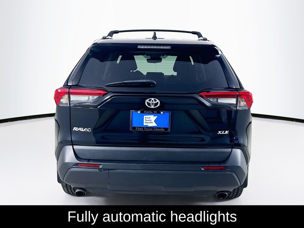 Used 2022 Midnight Black Metallic Toyota XLE Premium image 6