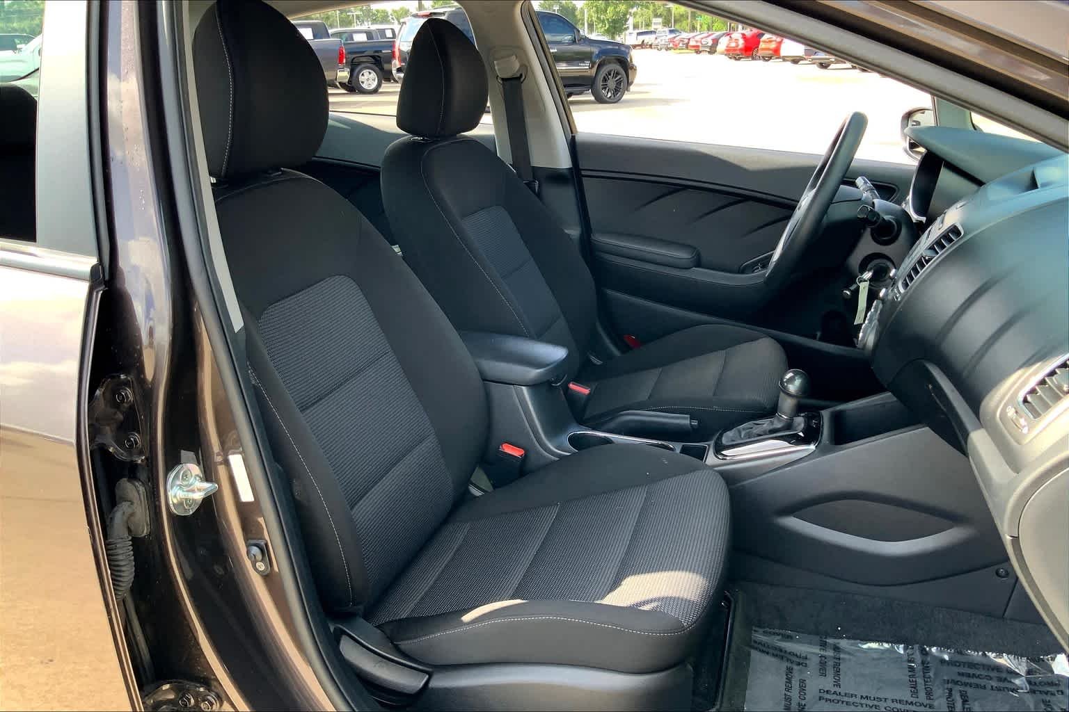 Used 2018 Titanium Bronze Kia LX image 9