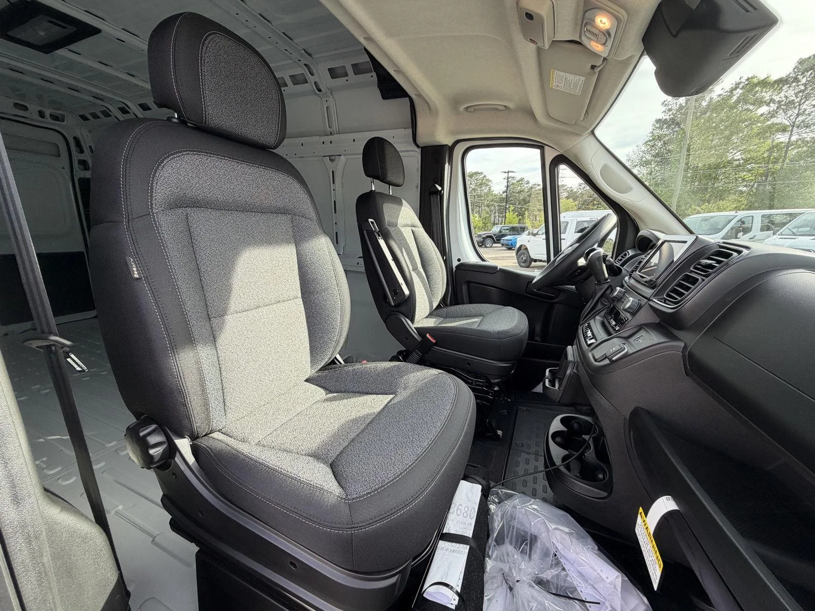 New 2026 Bright White Clear-Coat Exterior Paint RAM Tradesman image 18