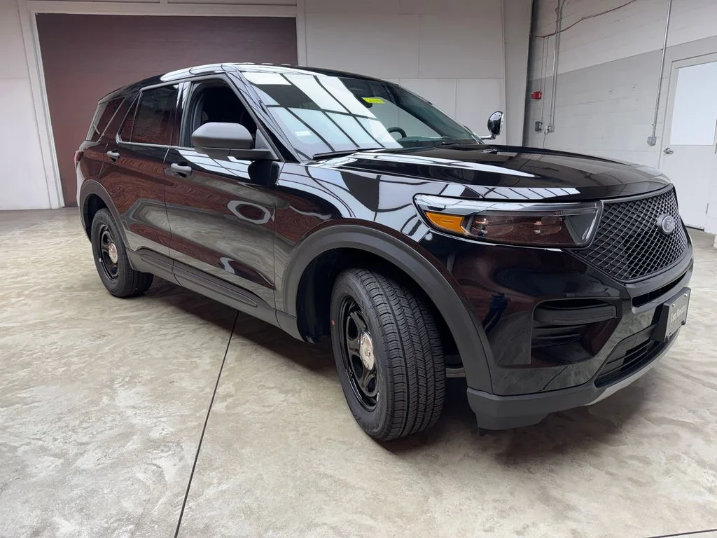 New 2026 Black Ford Base image 8