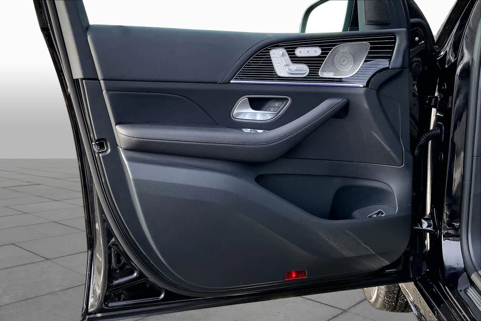 New 2026 Obsidian Black Metallic Mercedes-Benz GLE 350 image 14