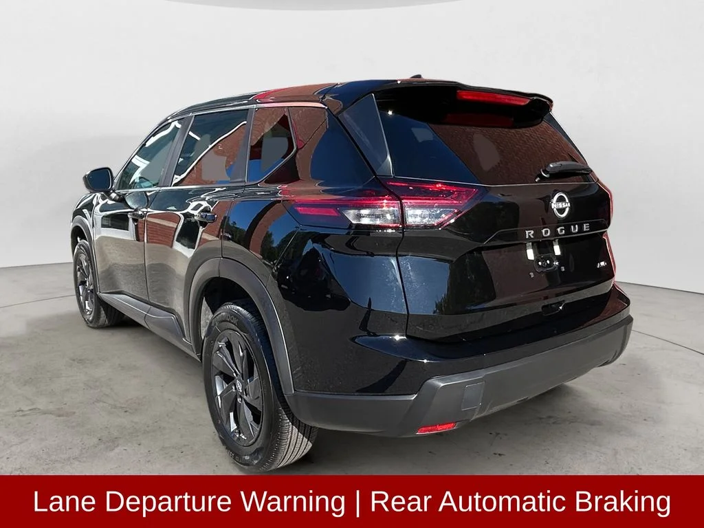 Used 2026 Super Black Nissan  image 3