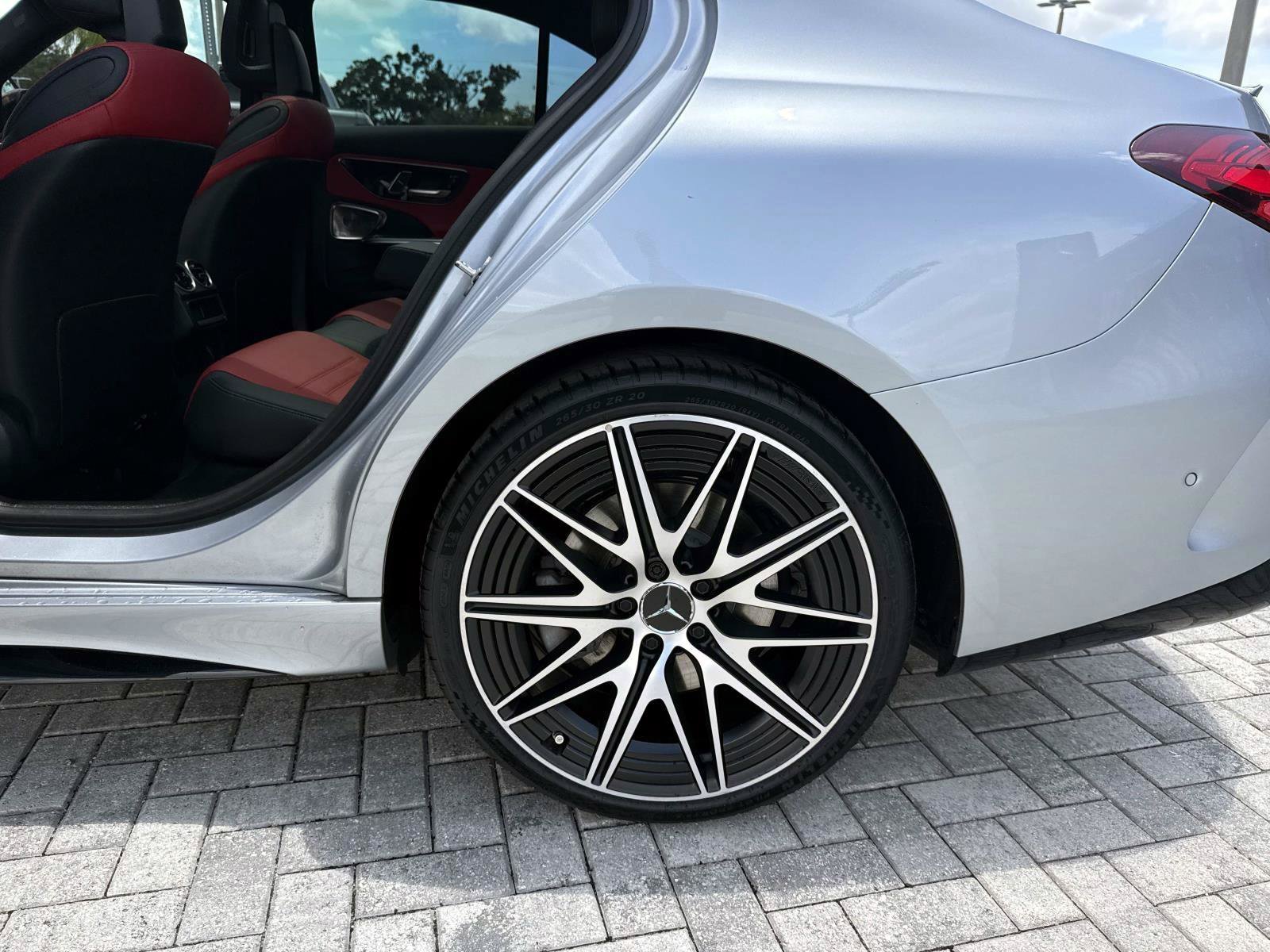 Used 2024 Cirrus Silver Metallic Mercedes-Benz C 43 AMG® image 10