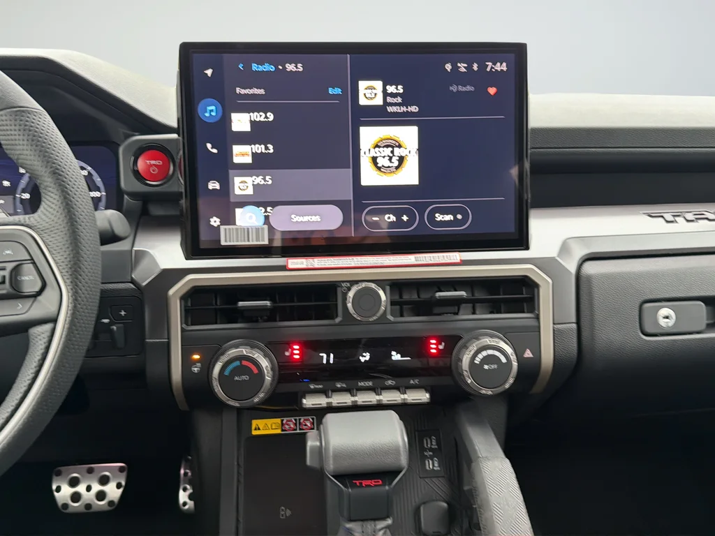 2026 Toyota Tacoma TRD Sport - Photo 19