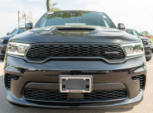 New 2026 Diamond Black Clear-Coat Exterior Paint Dodge GT Plus HEMI V8 image 3