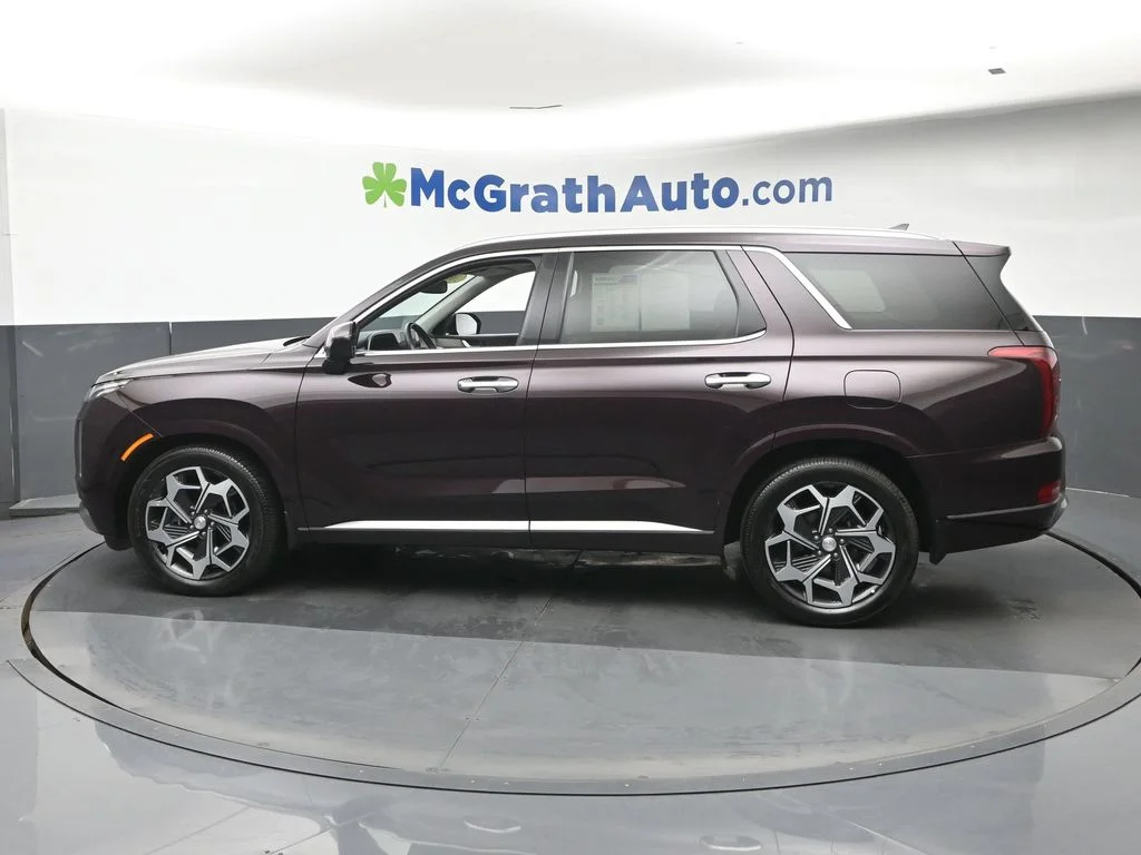 Used 2022 Red Hyundai Calligraphy image 24