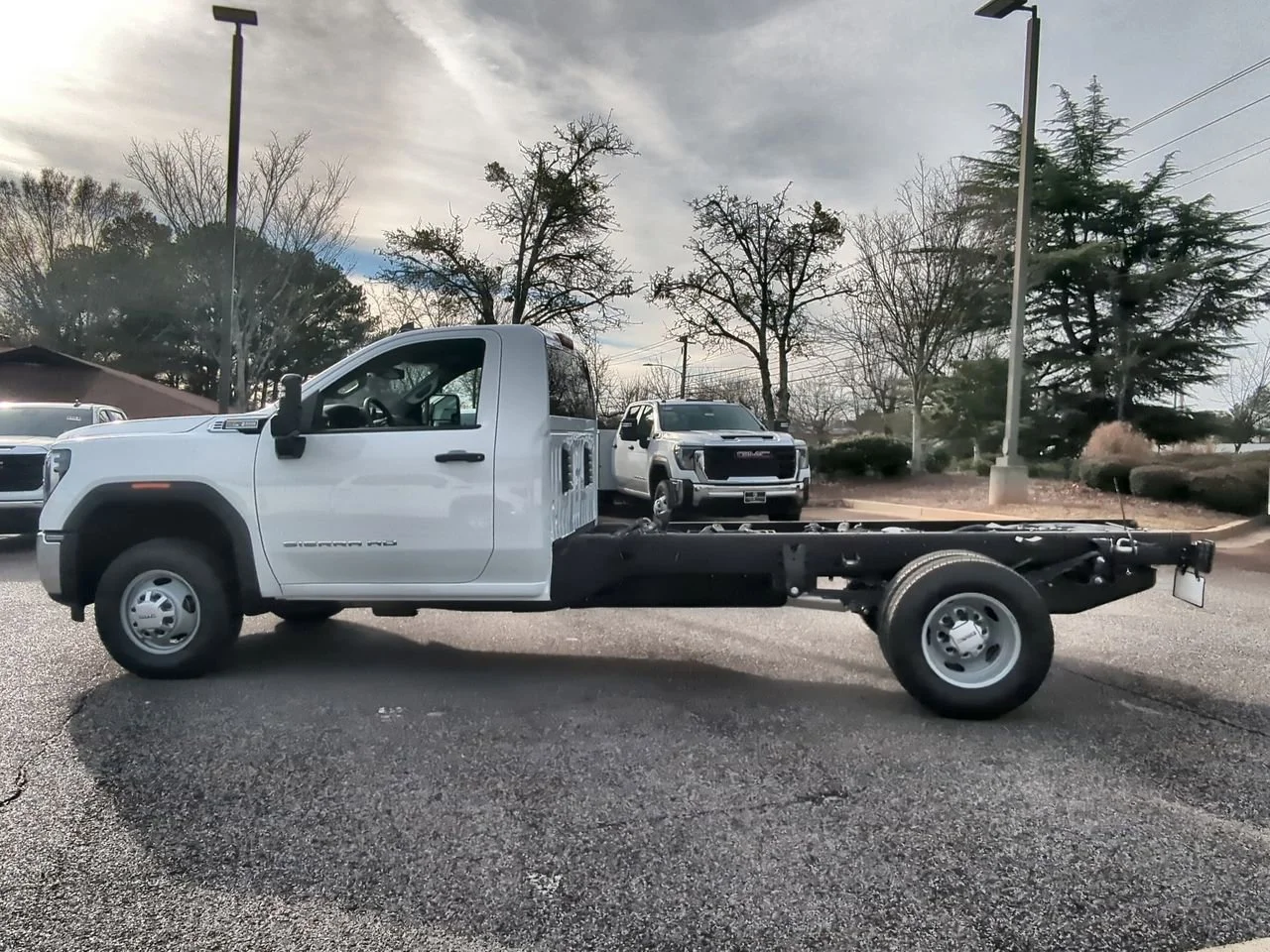 New 2026 Summit White GMC Pro image 5