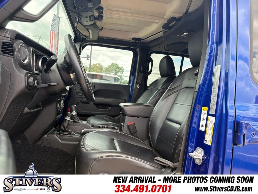 Used 2018 Blue Jeep Unlimited Sahara image 13