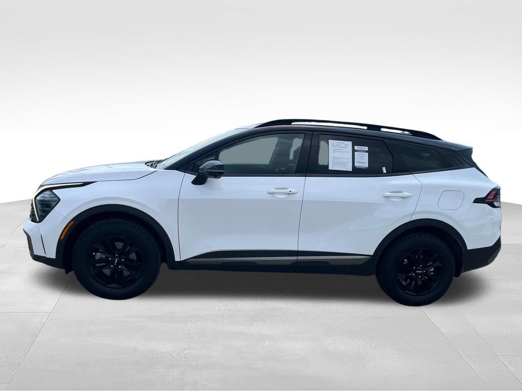 Used 2024 White Kia X-Pro Prestige image 2