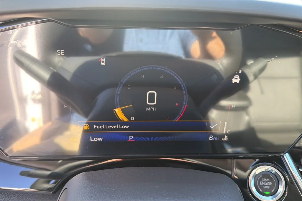 New 2026 Summit White Chevrolet ACTIV image 25