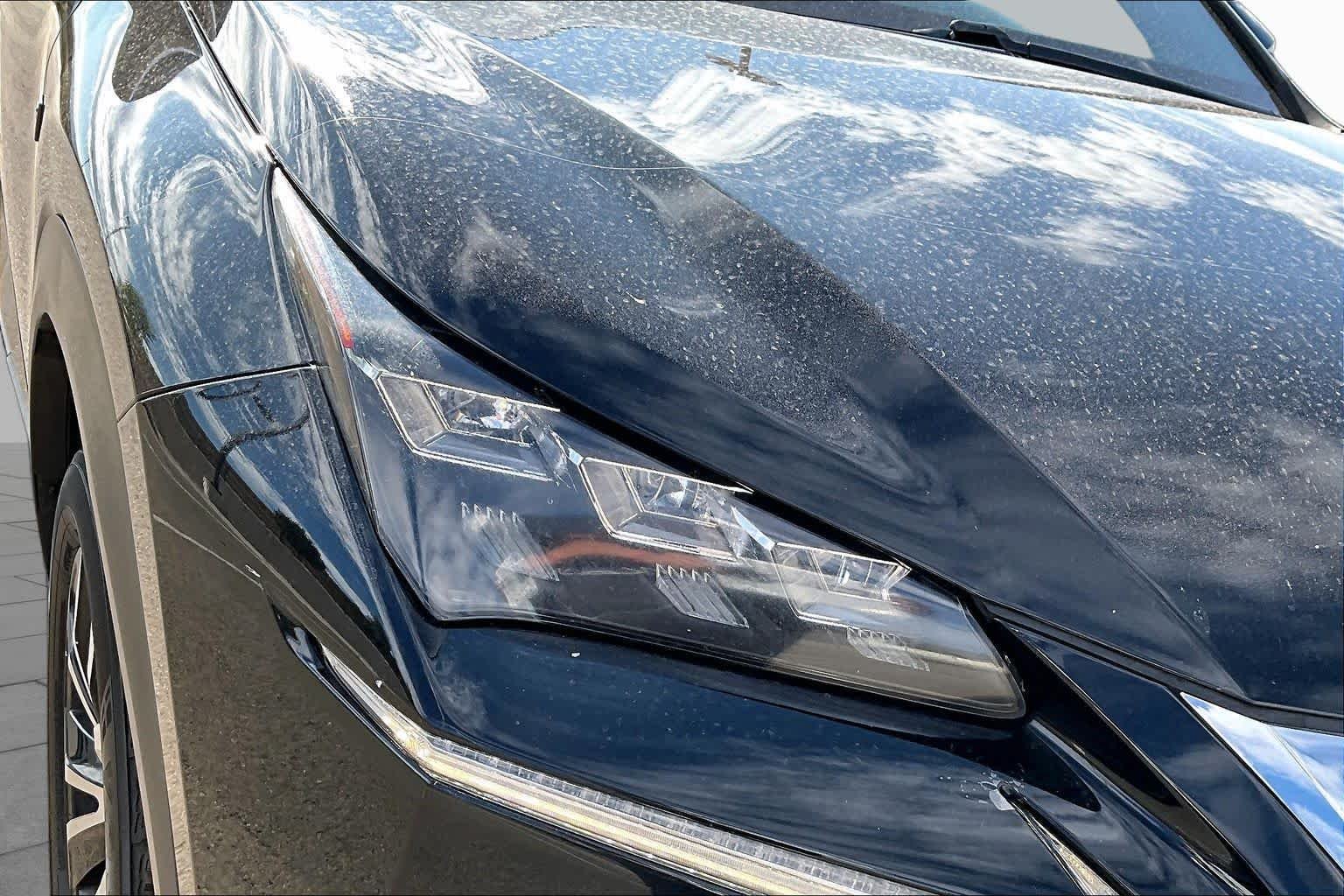 Used 2017 Obsidian Lexus  image 28