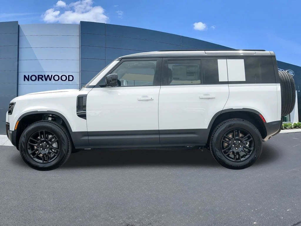 New 2026 Fuji White Land Rover S image 7