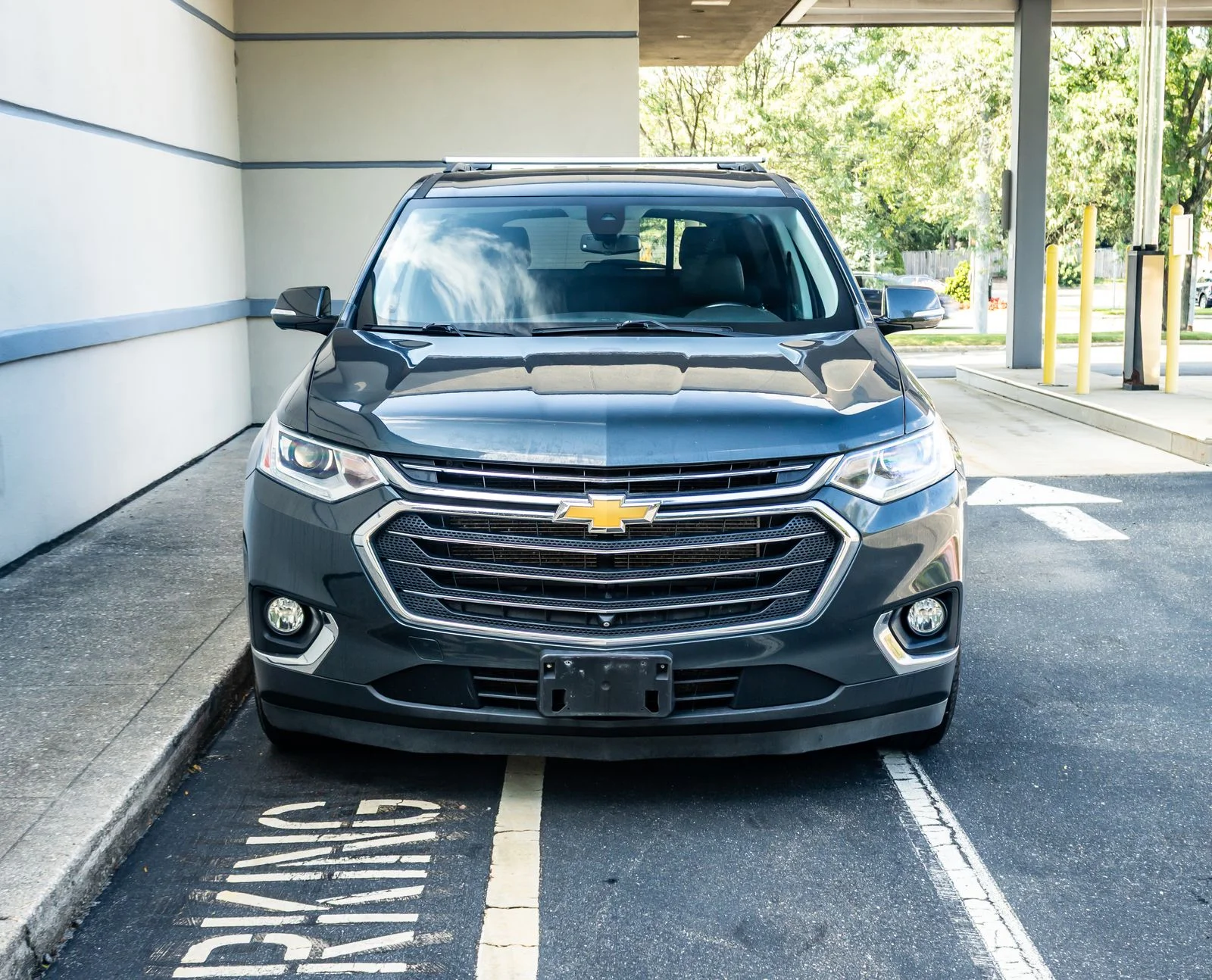 Used 2020 Gray Chevrolet 3LT image 2