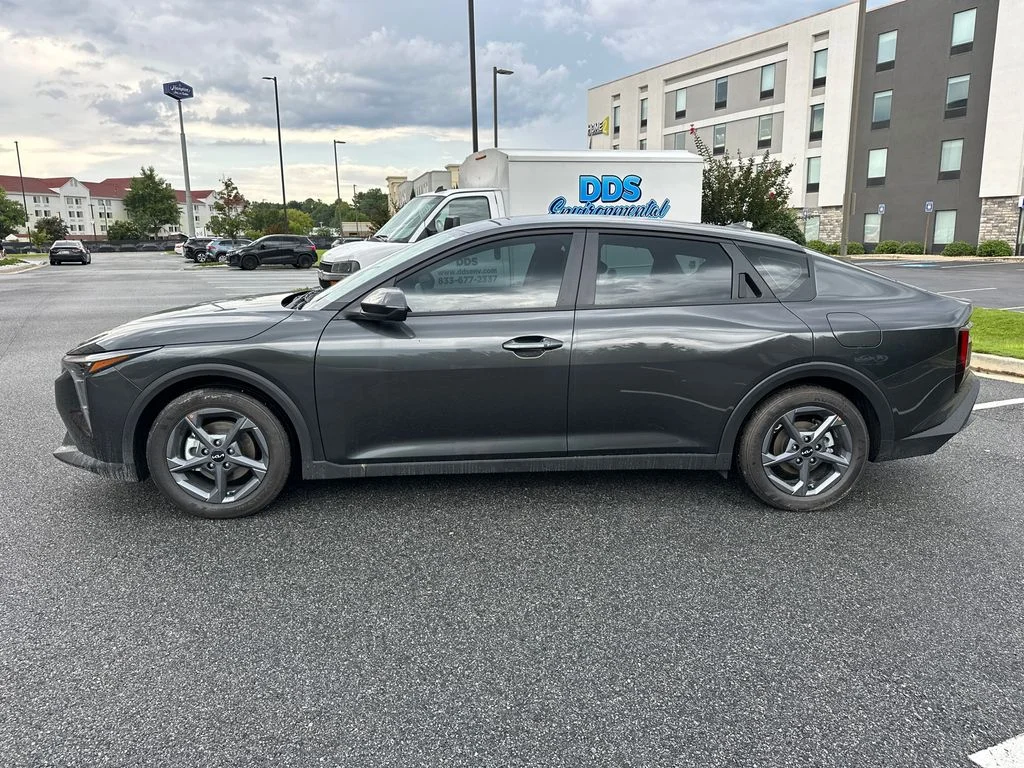 New 2026 Gray Kia LXS image 4
