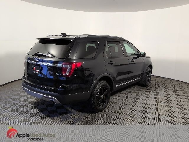 Used 2016 Black Ford XLT image 5