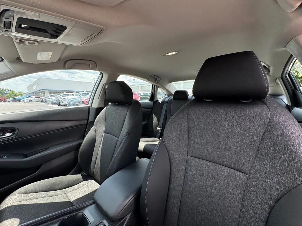 Used 2025  Honda LX image 16