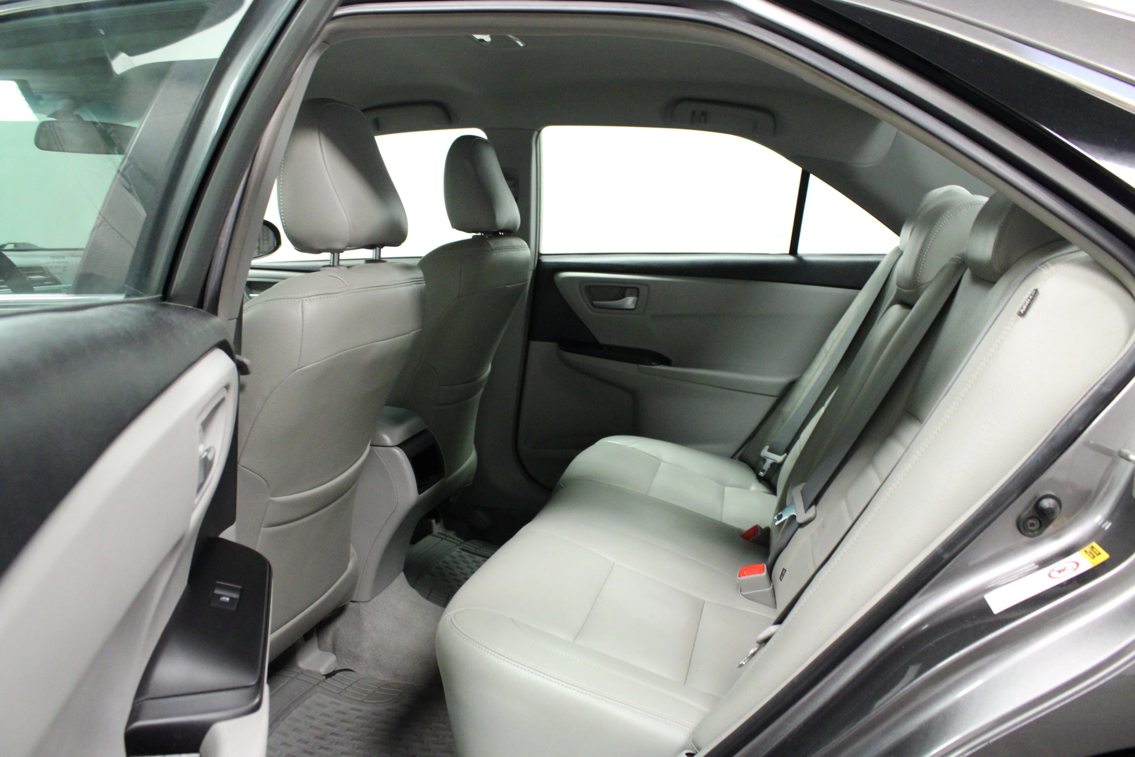 Used 2017 Predawn Gray Mica Toyota LE image 13