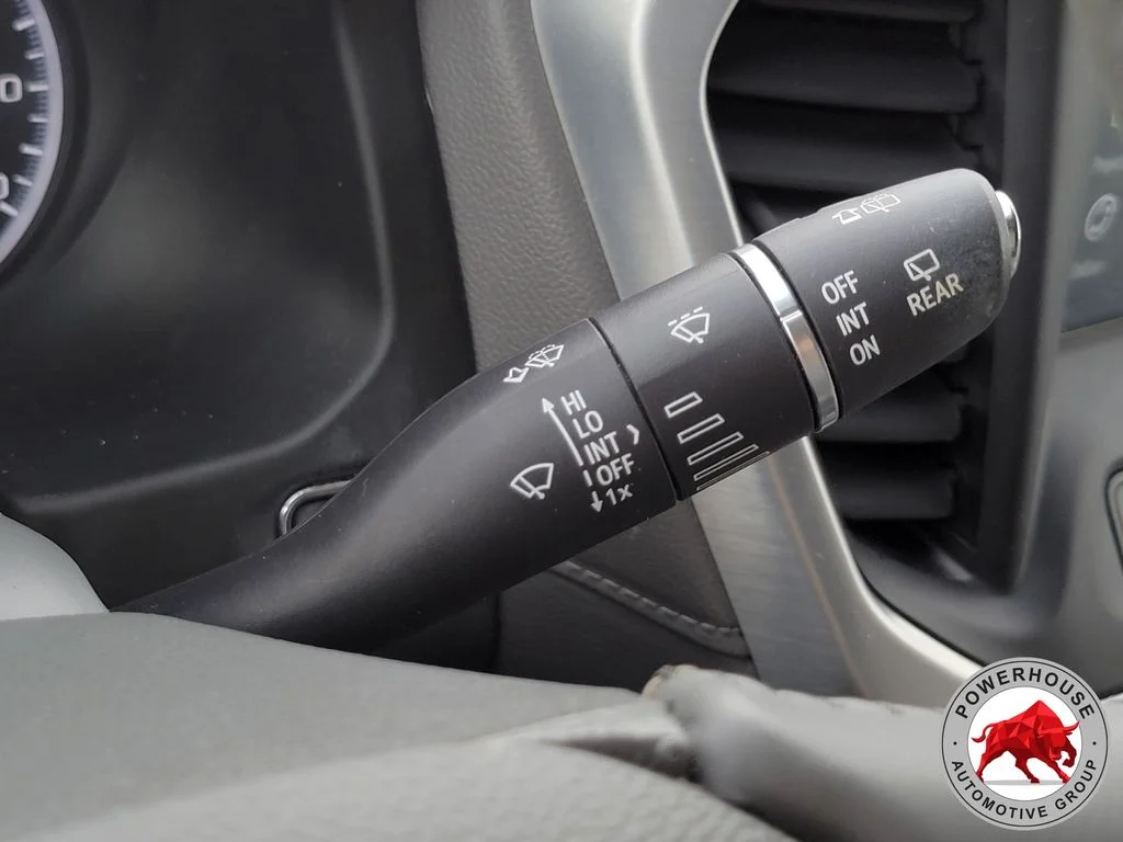 Used 2019 Gray GMC SLE-2 image 32