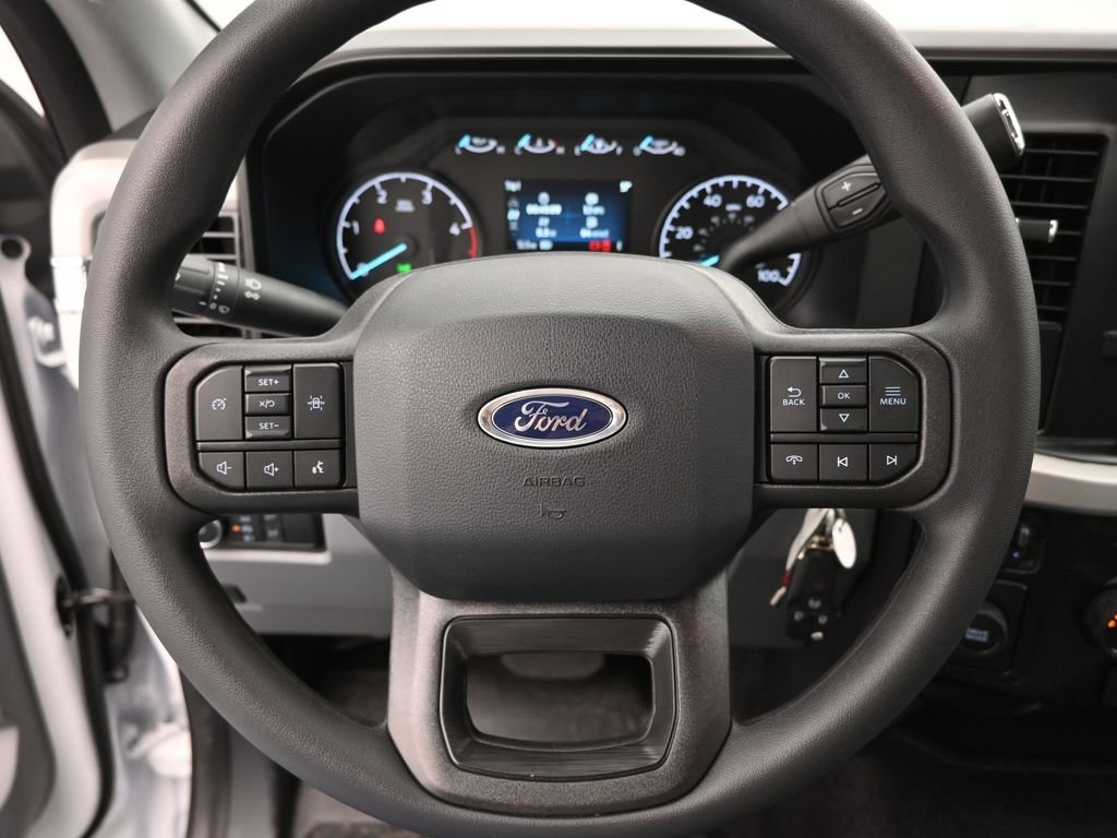 New 2026 Oxford White Ford XL image 16